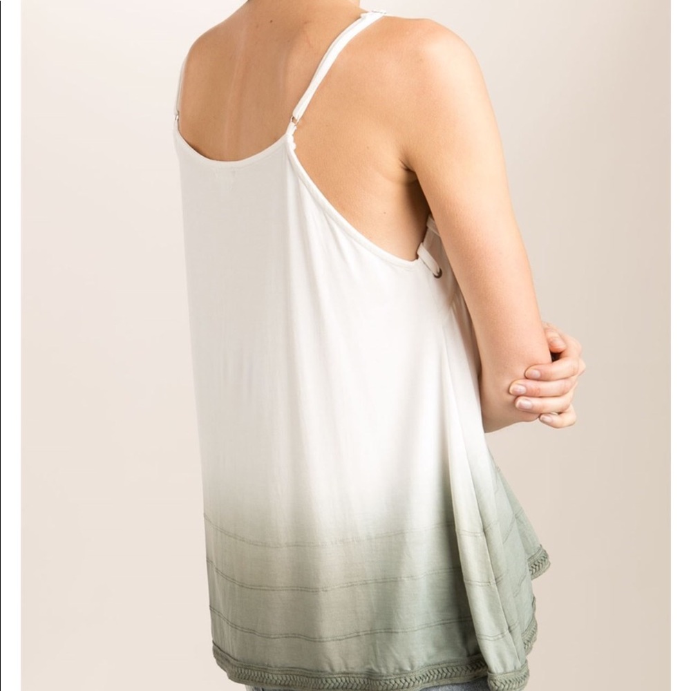 BUY1GET1 1️⃣left Ivory/Sage dip dyed tank - Picture 3 of 6